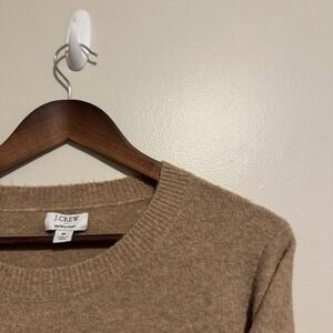J Crew Extra Soft Crewneck Pullover Sweater Tan Medium Knit Casual Everyday